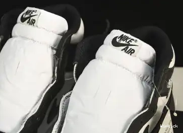 White AIR Black Retro High BQ4422-001 85 NIKE JORDAN 1 0331